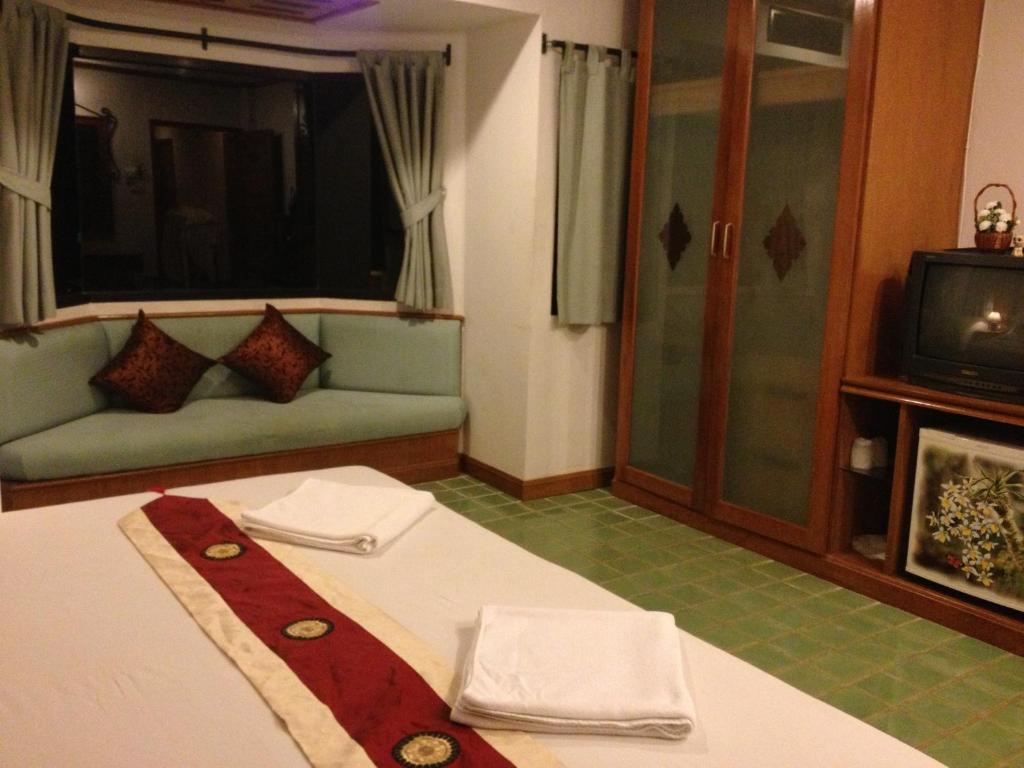 Your Place Inn Karon Екстериор снимка